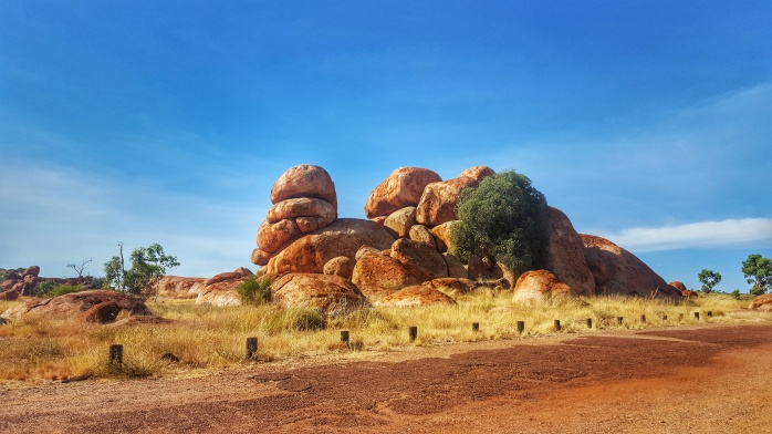The entrance to the Devils Marbles carpark